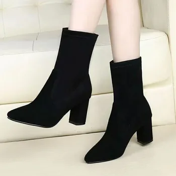 Замшевые женские ботинки 2023 г. Стильные ботильоны на высоком каблуке с острым носком, удобные черные простые офисные женские туфли на высоком каблуке