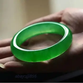 Китайский изысканный круглый браслет из зеленого нефрита.
