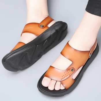 Летние мужские сандалии 2023 года, удобные нескользящие, мягкие, прохладные, дышащие, универсальные, классические, пригодные для носки Модные повседневные кожаные сандалии