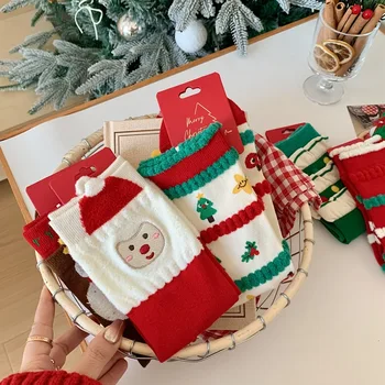 Трендовые рождественские носки 2023 года: Креативные хлопчатобумажные чулки с праздничными принтами